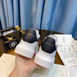 top board spring shoes