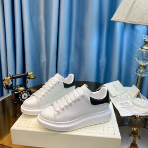 top board spring shoes