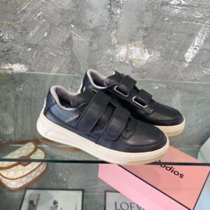 magic sticker white shoes