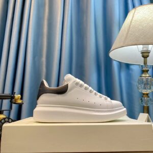 top board spring shoes