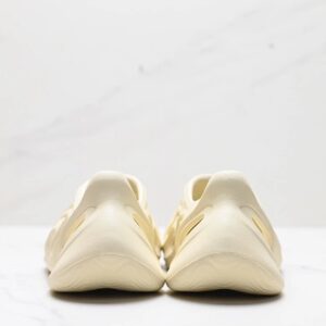 adidas yeezy foam runner