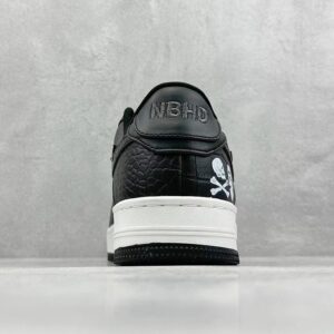 classic fashion sneakers