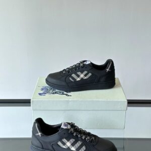 burberry classic low sneakers