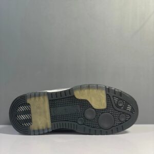 off white low top sneakers black/white