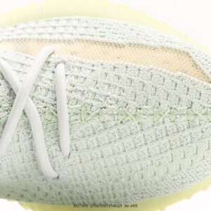 adidas yeezy boost 350 v2 hyperspace