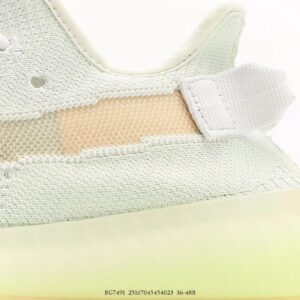 adidas yeezy boost 350 v2 hyperspace