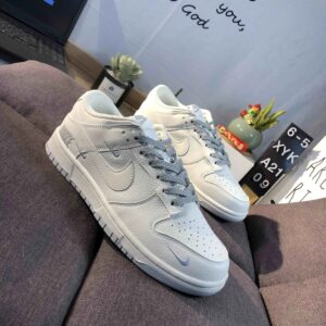 nike dunk low retro sneakers