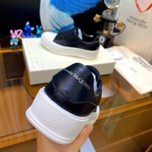 air cushion sole sneakers