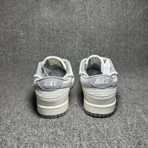 nike sb dunk low 'supreme'