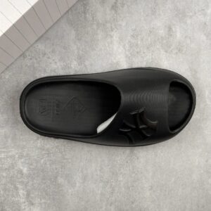 yankees limited edition slides