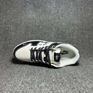 nike sb dunk low stussy