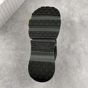 mlb dome runner sneakers