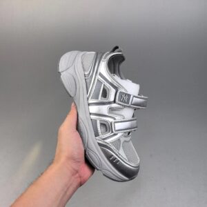 mlb ny low top beige sneakers