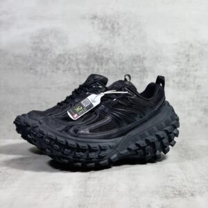 balenciaga defender sneakers beige