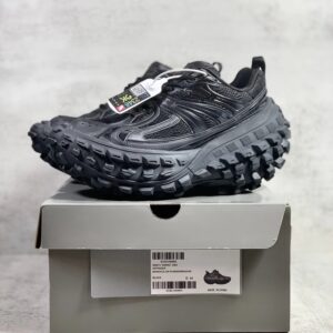 balenciaga defender sneakers beige