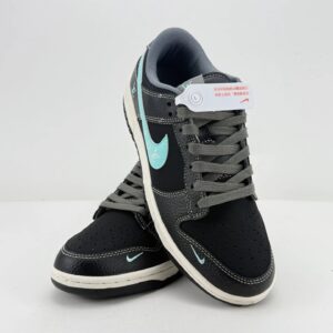 sb dunk low collab blue