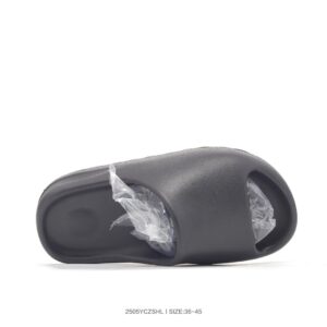 yeezy slide outdoor style