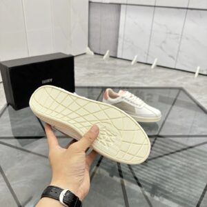 ami low top sneakers