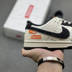 nike sb dunk low supreme
