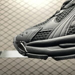 balenciaga runner sneakers black