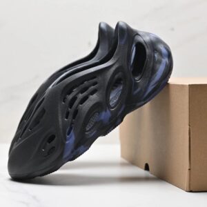 adidas yeezy foam runner