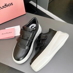 high version velcro sneakers