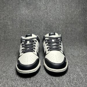 nike sb dunk low stussy