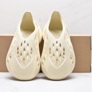 adidas yeezy foam runner