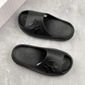 yankees limited edition slides