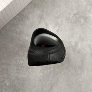 yankees limited edition slides