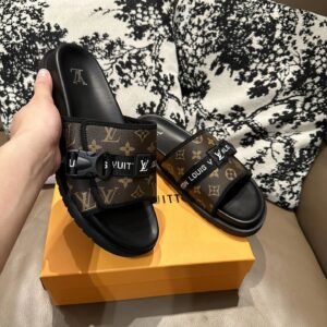 lv buckle velcro sandals