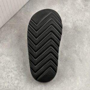 yankees limited edition slides