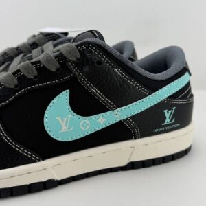 sb dunk low collab blue