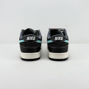 sb dunk low collab blue