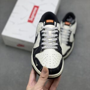 nike sb dunk low supreme
