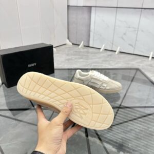 ami low casual shoes cream