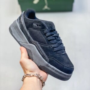 who decides war x flight court