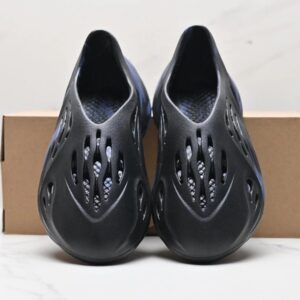 adidas yeezy foam runner