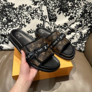 lv buckle velcro sandals