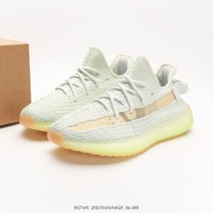 adidas yeezy boost 350 v2 hyperspace