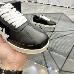 ami low top sneakers