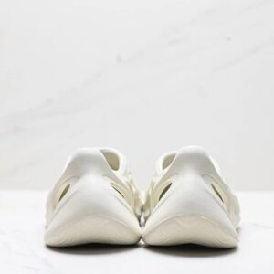 adidas yeezy foam runner