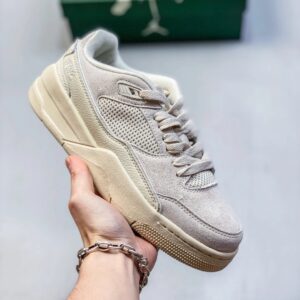 who decides war x flight court