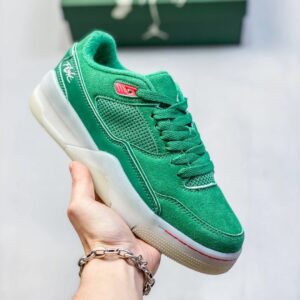 who decides war x flight court