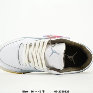 who decides war x flight