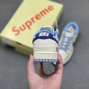 supreme x nike sb dunk low