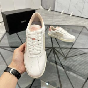 ami low top sneakers