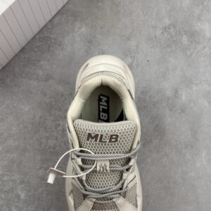 mlb dome runner sneakers