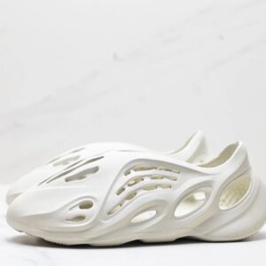 adidas yeezy foam runner