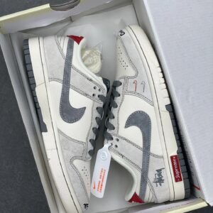 sb dunk low x supreme